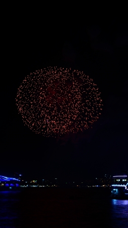 PATTAYA, THAILAND-NOVEMBER 29, 2013  The first day of the Pattaya International Fireworks Festival 2013 in Pattaya Beach, Thailandのeditorial素材