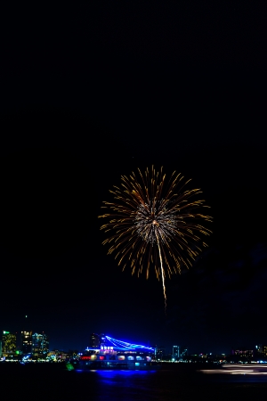 PATTAYA, THAILAND-NOVEMBER 29, 2013  The first day of the Pattaya International Fireworks Festival 2013 in Pattaya Beach, Thailandのeditorial素材