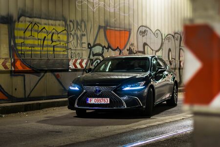 2020 Lexus es300h Front endのeditorial素材