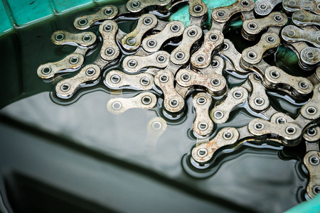 Bicycle chains