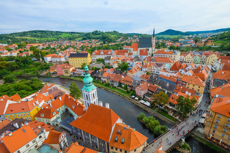 Beautiful view of houses and castle in Cesky Krumlov, Czech Republicのeditorial素材