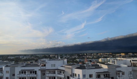 Thunderstorm cloud over the city の写真素材