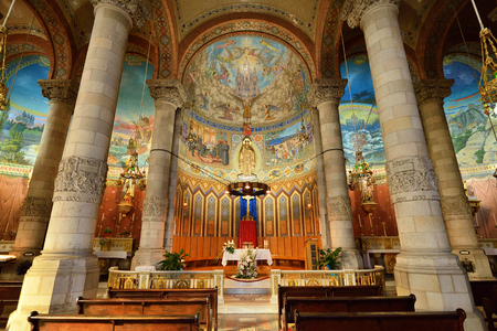The interior of the Tibidabo church in Barcelona.のeditorial素材