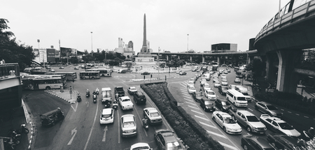 BANGKOK, THAILAND - APRIL 29 2017: Victory Monument the big military monument. Bangkok's major traffic intersections.のeditorial素材