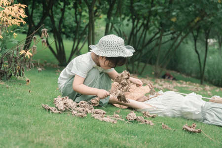 Chinese children play freelyの写真素材