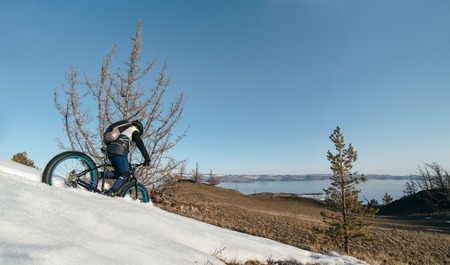 Fatbike. Fat tire bike.