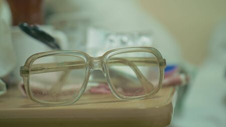 The patient is 72 years old. Extensive polyarthritis. Surgery hip fracture. Real Russian hospital die. A man will die from kidney failure in a week, for him there is no free hemodialysis apparatus.の写真素材