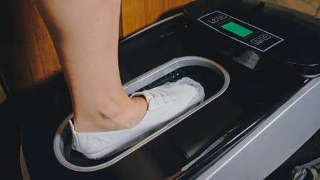 Automatic Thermal Shrinkable Shoe Cover Laminating Machine. Closの写真素材