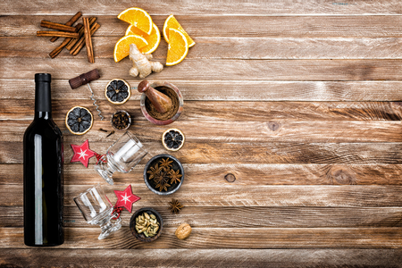 mulled wine with preparation setの写真素材
