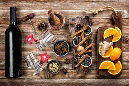 mulled wine with preparation setの写真素材