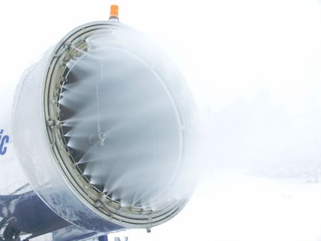 snow gun make snowの写真素材