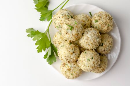 cheese balls with three types of cheese without baking. keto diet