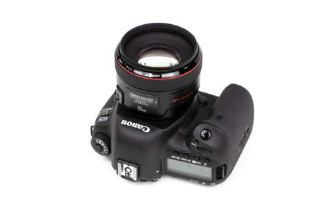 Tokyo, Japan 22.04.2020: DSLR camera Canon Mark 5D IV with Canon EF-50mm 1.2 USMのeditorial素材