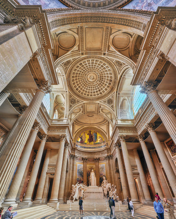 PARIS, FRANCE - JULY 05, 2016 : Inside, interior of French Mausoleum for Great People of France - the Pantheon in Paris.のeditorial素材