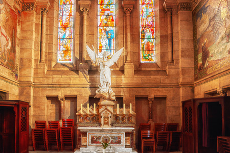 PARIS, FRANCE - JULY 04, 2016 : IInterior of  Roman Catholic  church and minor basilica Sacre-Coeur, dedicated to the Sacred Heart of Jesus, in Paris, France.のeditorial素材