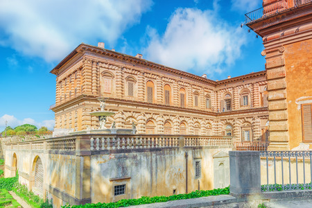 Pitti Square (Piazza pitti) and Palace of Pitti (Palazzo Pitti) in Florence - city of the Renaissance on Arno river. Italy.のeditorial素材
