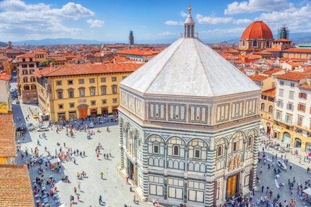 Above view  Cathedral Square of Frorence (Piazza del Duomo)  in Florence and Baptistery of San Giovanni (Battistero di San Giovanni ). Italy.の写真素材