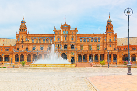 Spain Square (Plaza de Espana) is a square in the Maria Luisa Park, in Seville, Spain, built in 1928 for the Ibero-American Exposition of 1929.のeditorial素材