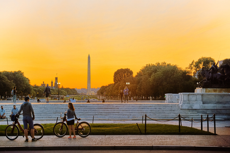 Washington Monument is an obelisk on the National Mall in Washington, D.C., built to commemorate George Washington.のeditorial素材