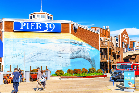 San Francisco, California, USA - September 10, 2018: Pier 39. Ocean Quay in the north of San Francisco.のeditorial素材