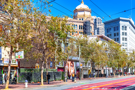 San Francisco, California, USA - September 11, 2018: View of the city center, downtown of San Francisco-seaport in western California.のeditorial素材