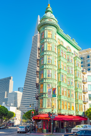 San Francisco, California, USA - September 08, 2018: City views a seaport in western California,on a peninsula between the Pacific Ocean and San Francisco Bay.のeditorial素材
