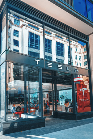 Washington, DC, USA - September 09,2017 : Urban cityscape of Washington, DC. Downtown district, Tesla Store.のeditorial素材