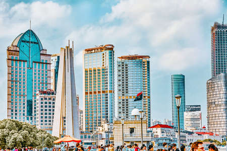 SHANGHAI, CHINA - MAY 22, 2015: The people, the citizens of Shanghai, modern office and residential buildings on the streets of Shanghai, transport and ordinary urban life of the city.のeditorial素材