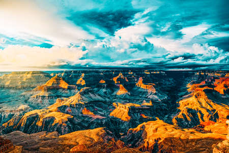 Amazing natural geological formation - Grand Canyon in Arizona, Southern Rim. USA.の素材 [FY310152713645]