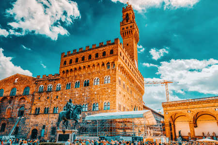 FLORENCE, ITALY- MAY 13, 2017: Palace Vecchio (Palazzo Vecchio) in Piazza della Signoria, built in 1299-1314 ,one of the most famous buildings of the city. At present it serves as the town hall.のeditorial素材