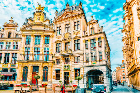 BRUSSELS, BELGIUM - JULY 07, 2016 : Grand Place (Grote Markt) - central square of Brussels. It is surrounded by  guildhalls and two larger edifices, city's Town Hall, Breadhouse. Brussel.のeditorial素材