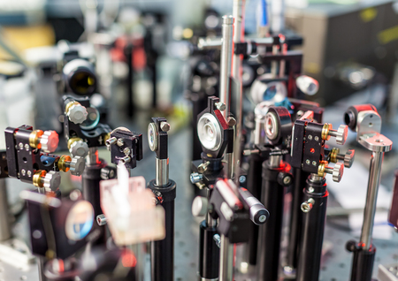 the study of lasers on the test bench