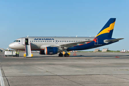 A319 airlines Donavia, Rostov-on-Don, Russia, July 15, 2015のeditorial素材