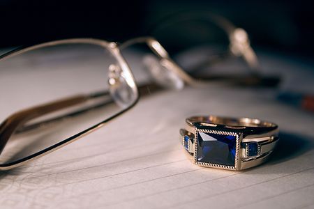 gold ringの写真素材