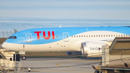 TUI fly taxiing after landingのeditorial素材