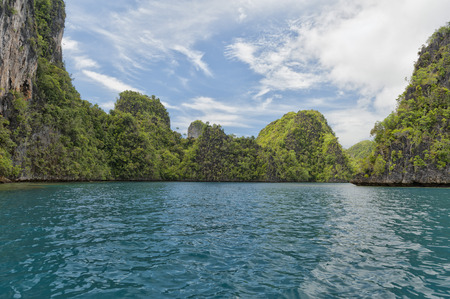 Tropical lagoon Paradise Beach Ocean Sea Crystal Water Clear Sandの写真素材