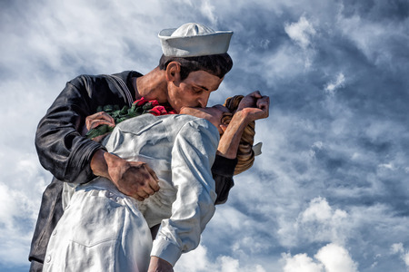 Unconditional Surrender sailor and nurse statue san diegoの写真素材