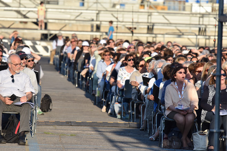 GENOVA, ITALY - MAY 26 2017 - Chorus practice and Preparation for Pope Francis mass in Kennedy Place by the sea. More than 80.000 people will attend on saturday 27 May 2017のeditorial素材