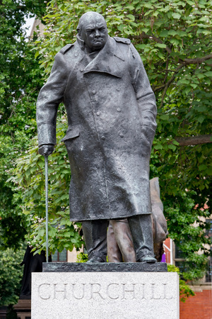 LONDON, ENGLAND - JULY 15 2017 - churchill statue in london town near  London Parliament detail close up one of town symbol and place to visit のeditorial素材