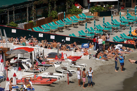 PORTOFINO, ITALY - SEPTEMBER 19 2017 - Vip and tourist in pictoresque village, Portofino is a place known for international tourism and the jet-set lifestyle.のeditorial素材