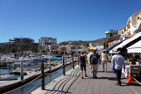 CABO SAN LUCAS, MEXICO - JANUARY 25 2018 - Pacific coast mexican baja california small town is crowded of tourist for the humpback whale season.のeditorial素材