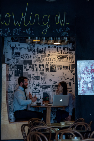 ADELAIDE, AUSTRALIA - SEPTEMBER 1, 2015 - People  having break in town cafe and talkingのeditorial素材