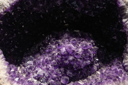 amethyst violet purple rock detail macroの写真素材