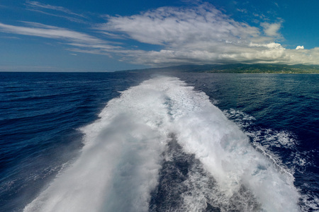 ferry sailing from tahiti to moorea french polynesia atollの写真素材