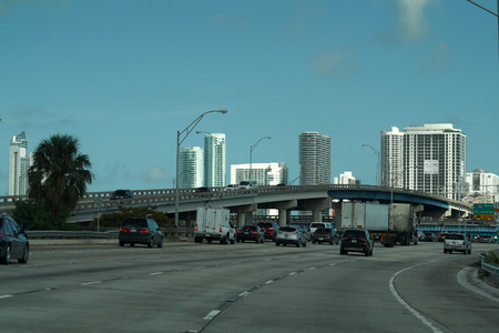 MIAMI, USA - NOVEMBER 5, 2018 - Miami Florida congested highways with many cars transit every dayのeditorial素材