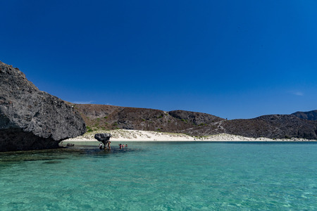 Balandra beach suspended mushroom rock mexico baja california surの写真素材