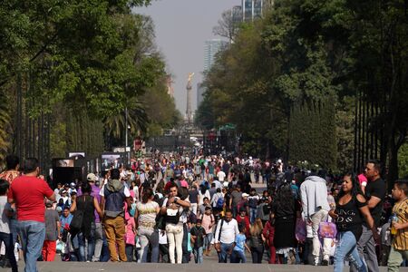 MEXICO CITY, FEBRUARY 3 2019 - Chapultepec is one of the largest city parks in the Western Hemisphere. Every sunday thousand of local mexican crowd the Castle and zooのeditorial素材