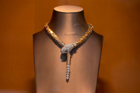 NEW YORK, USA - MAY 6 2019 - Regularly referred to as the most expensive street in the world, Nyc 5th Avenue runs down the center of Midtown Manhattanのeditorial素材