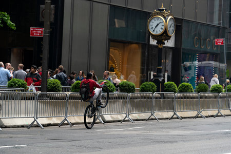 NEW YORK, USA - MAY 5 2019 - NYC streets in Manhattan are congested with traffic jamのeditorial素材
