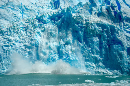Falling wall of ice of spegazzini glacier los glaciares park Argentine Patagonia